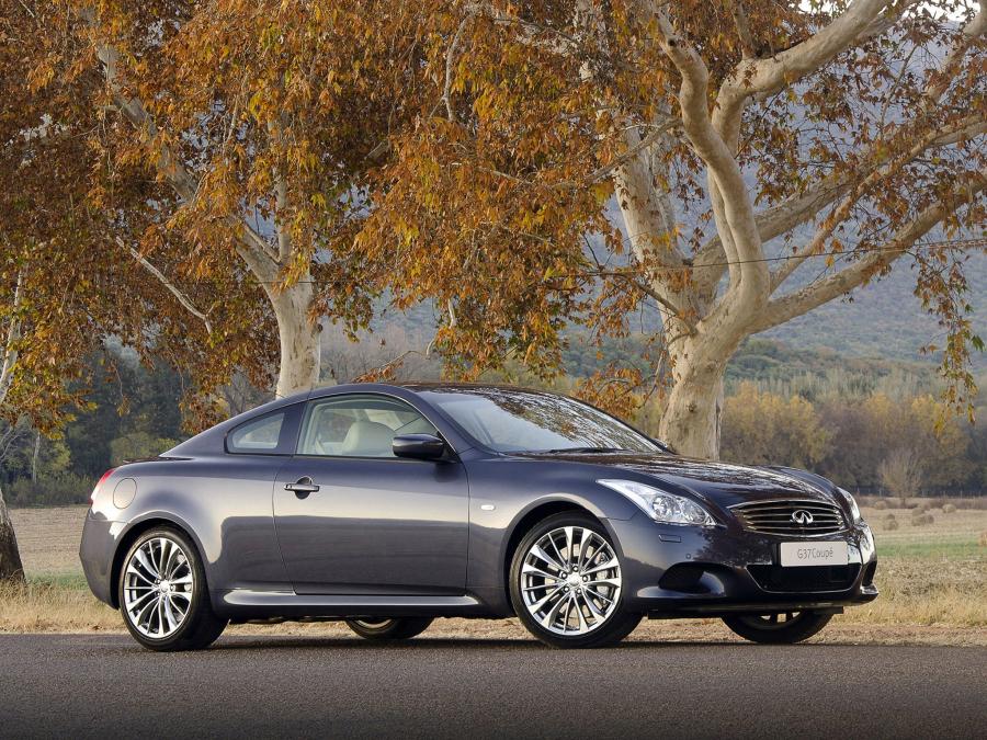  Infiniti G37 S Coupe 2012 года  (ZA) (фото 2 из 8)